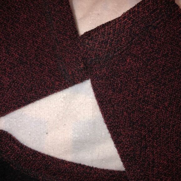 EUC Women’s LL Bean Size Medium Sweater/Cardigan - Picture 7 of 9